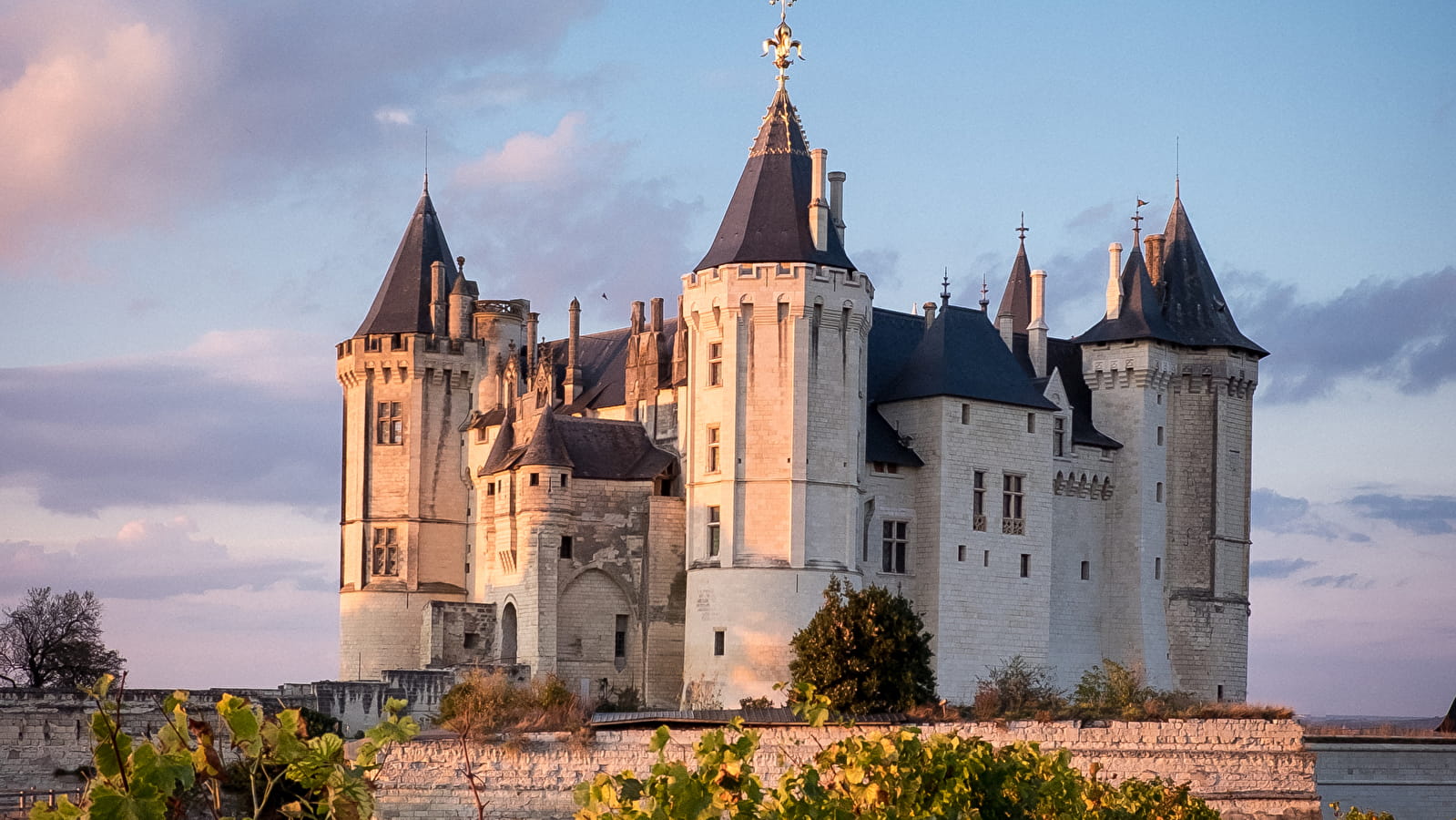 chateau de la loire azay le rideau-35937807-1600x900